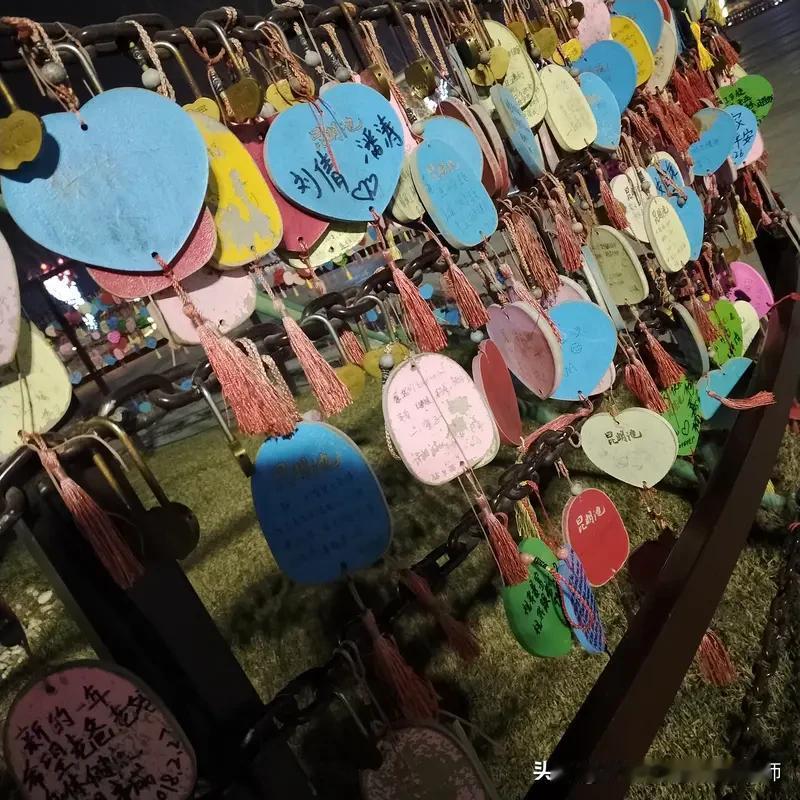 这辈子，最幸运的事，就是遇见一个一直鼓励你的人。