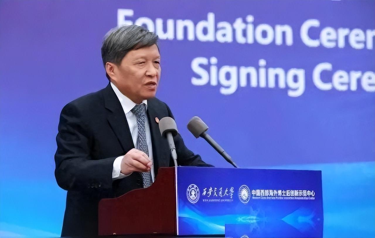 曹德旺要求院系自养：福耀科大获批一年多，就搞出硬核技术？曹德旺把名下3亿