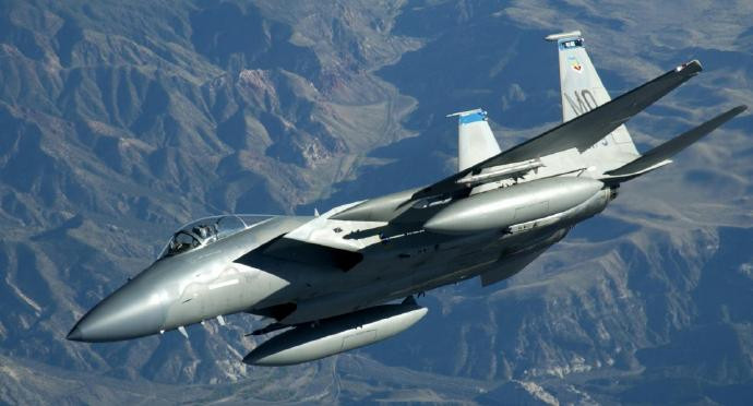 每天认识一件兵器F-15“鹰”战斗机英文名称：F-15Eagle研制国家：美