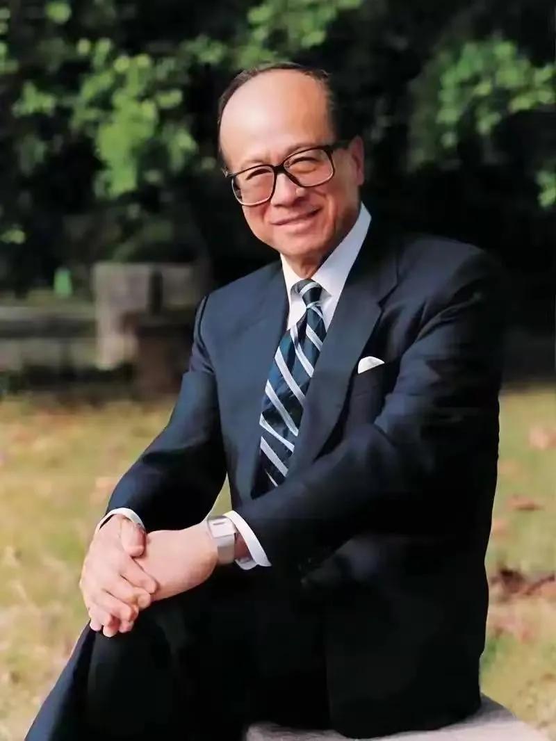 李嘉诚跑了，何超琼清仓了美高梅所有股份，三个顶级大佬同时跑路，他们到底看见了什么