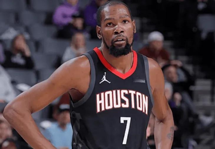 这是杜兰特被黑的最惨的一次！火箭惨遭三连败，什么牛鬼蛇神都出来了。杜兰特带动