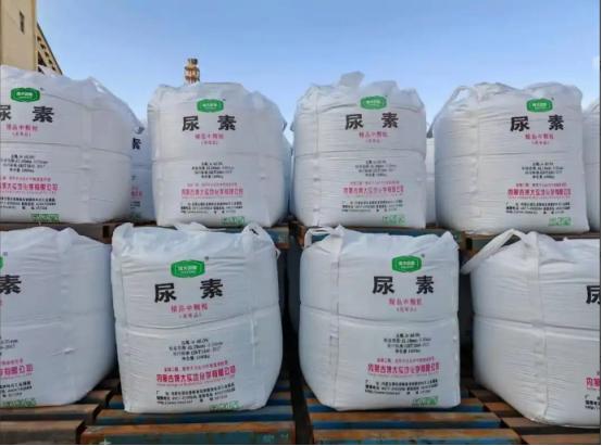 我发现，现在国内尿素涨价后也就才1700一吨，但是东南亚国家的尿素至少都要到45