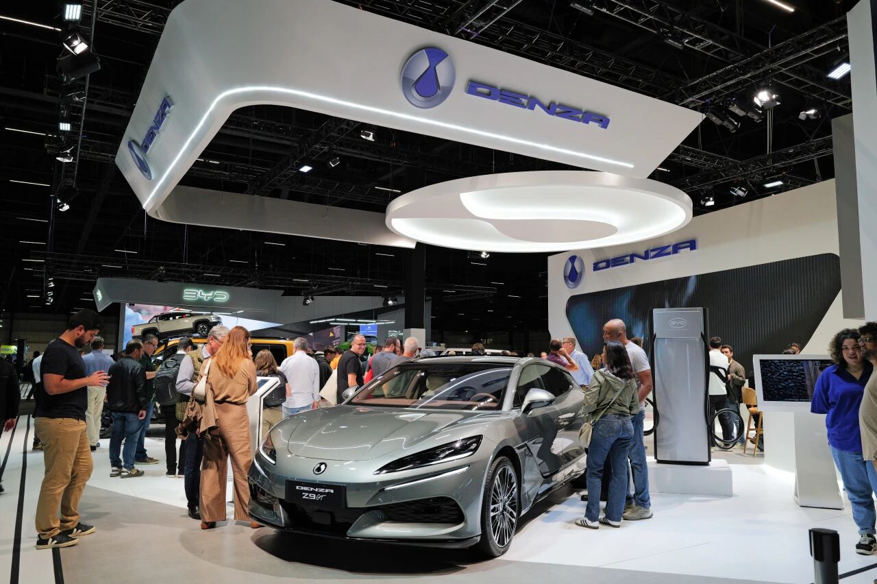 【创年内新高！比亚迪11月销量超48万辆】日前，比亚迪官宣：今年前11个月，比亚