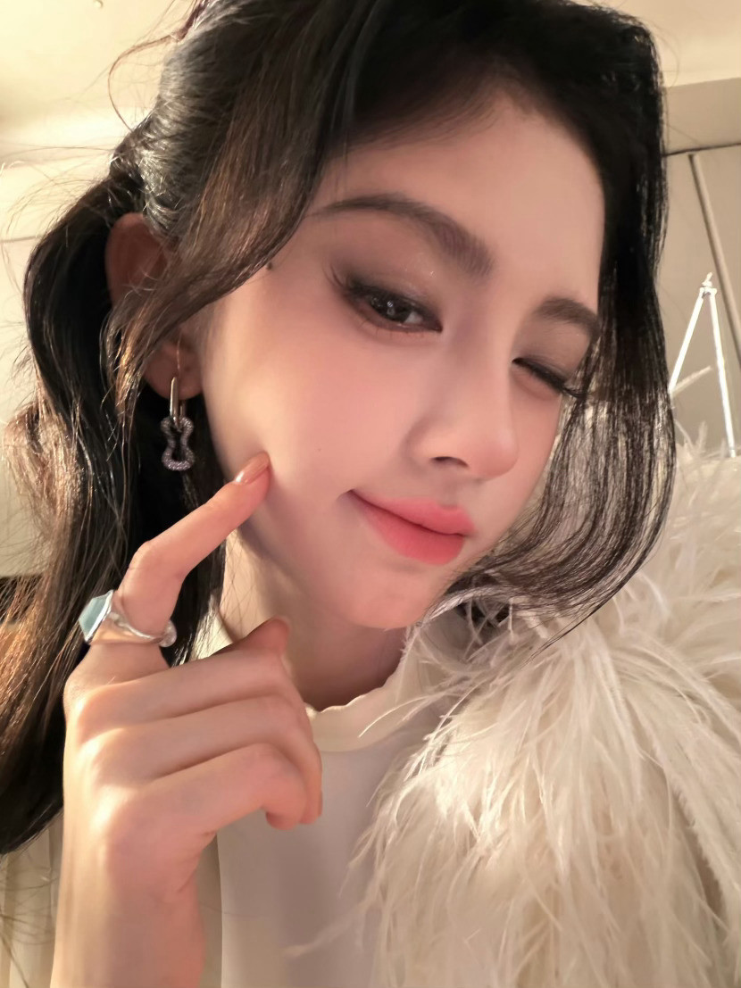 鞠婧祎🍊💙鞠婧祎🍊💙鞠婧祎阿黛爱大概就是有kiku我很安心