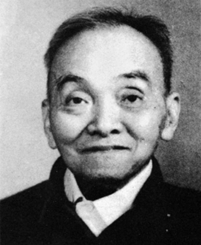 1949年，范纪曼被捕，不久被判处死刑！行刑前一天晚上，他借口肚子疼，要上厕所，