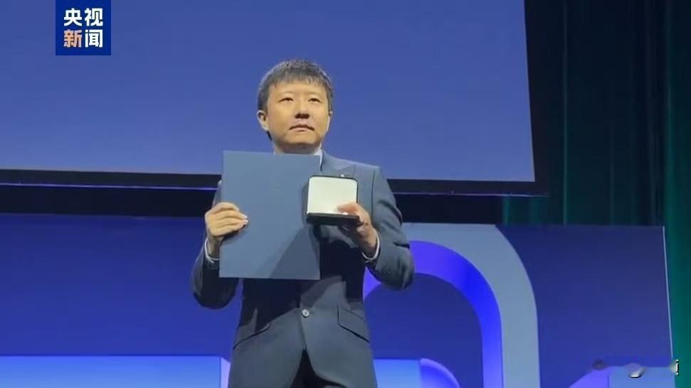 2026年国际数学家大会，北大2007级同窗邓煜、王虹双双拿下菲尔兹奖，创下历史