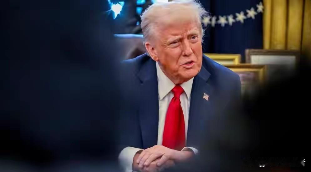 美国和欧洲演双簧抢占格陵兰岛是个局，多国派兵不上百人，见中俄沉默，不到44小时就