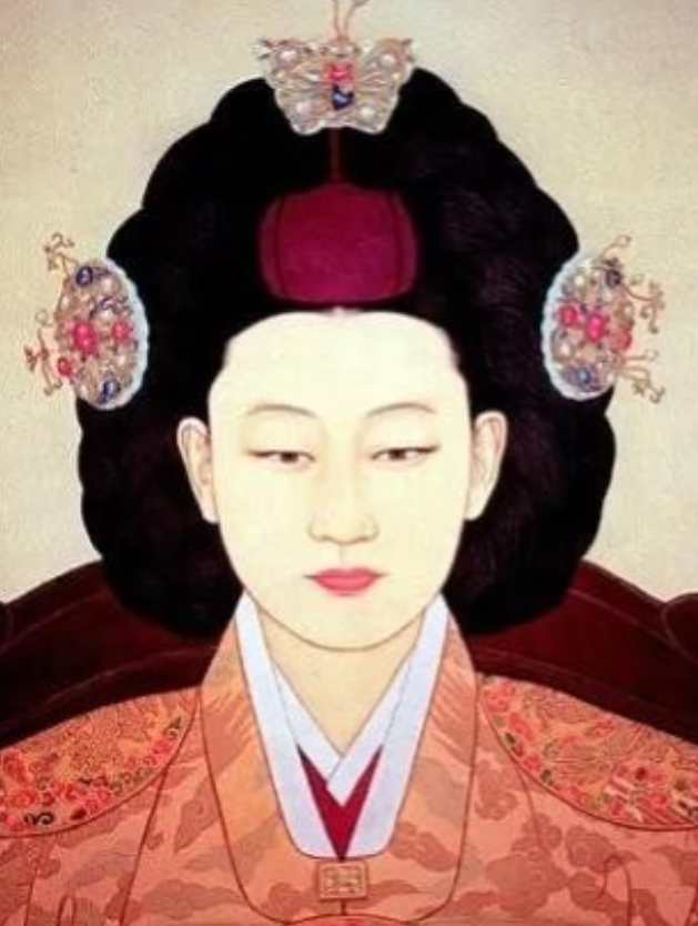 1884年，袁世凯平定朝鲜变乱，国王李熙邀请他住进宫中。谁知，近水楼台，袁世凯与