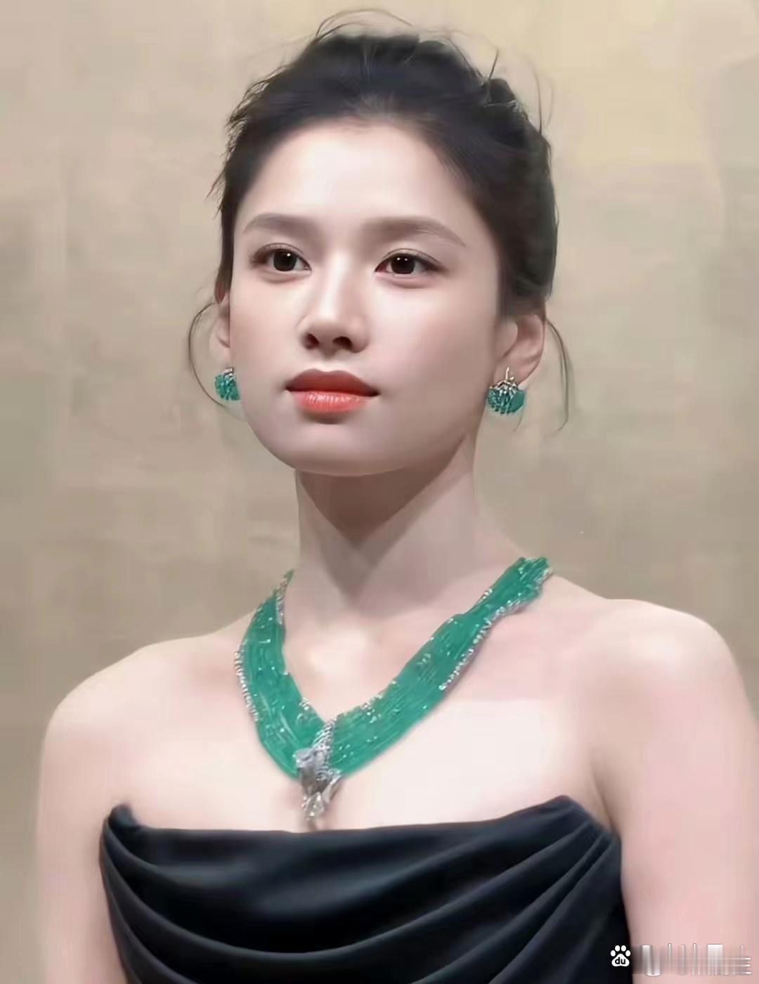 大珠宝还得是这种方脸才能压得住。