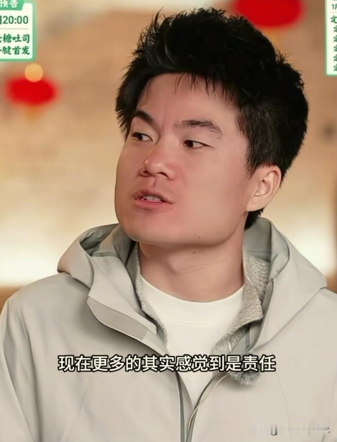 身价过亿的董宇辉比任何人都清醒。广西行董宇辉说：现在更多的其实感觉到责任。现