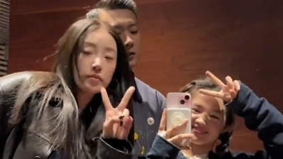 不学好!李勒优和哥哥兄弟暧昧,坐机车时紧抱对方,崔晋气到咬牙