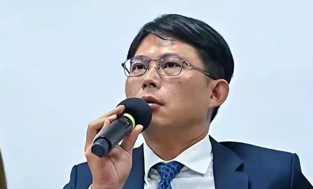 民调结果出炉，江启臣将辞职？接替人选或已出现！8月7日，岛内出炉了一份关于台中角