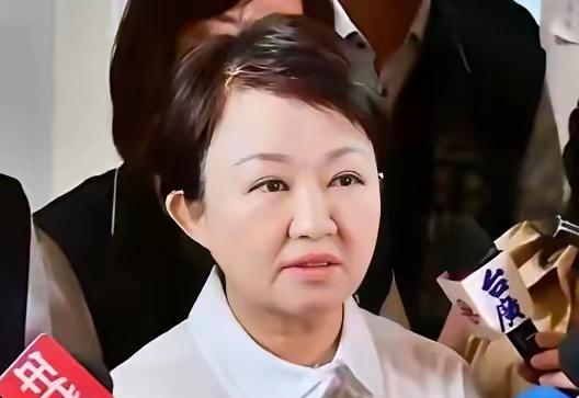 卢秀燕这波回应绝了！一句话把“两个太阳”的雷给拆了就在今日（15日），面对被