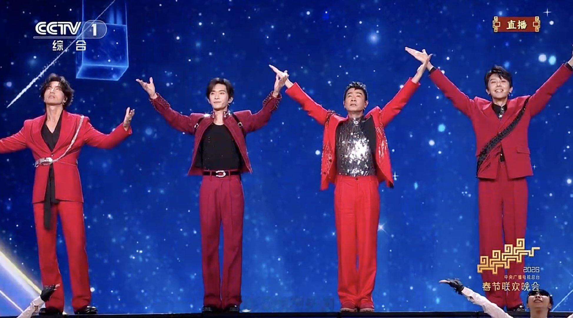 易烊千玺压得住场大大方方太有巨星风范了