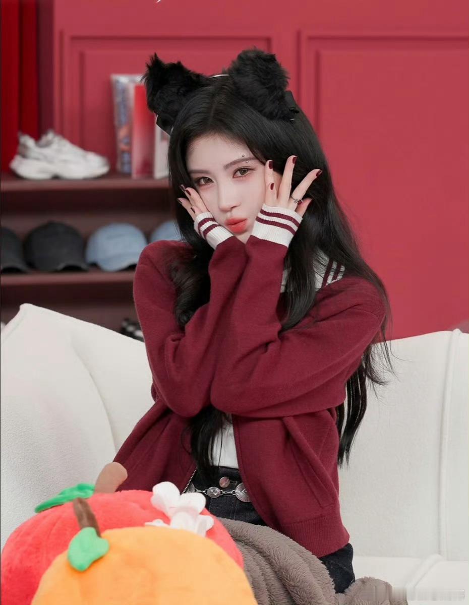 鞠婧祎御姐风格呀