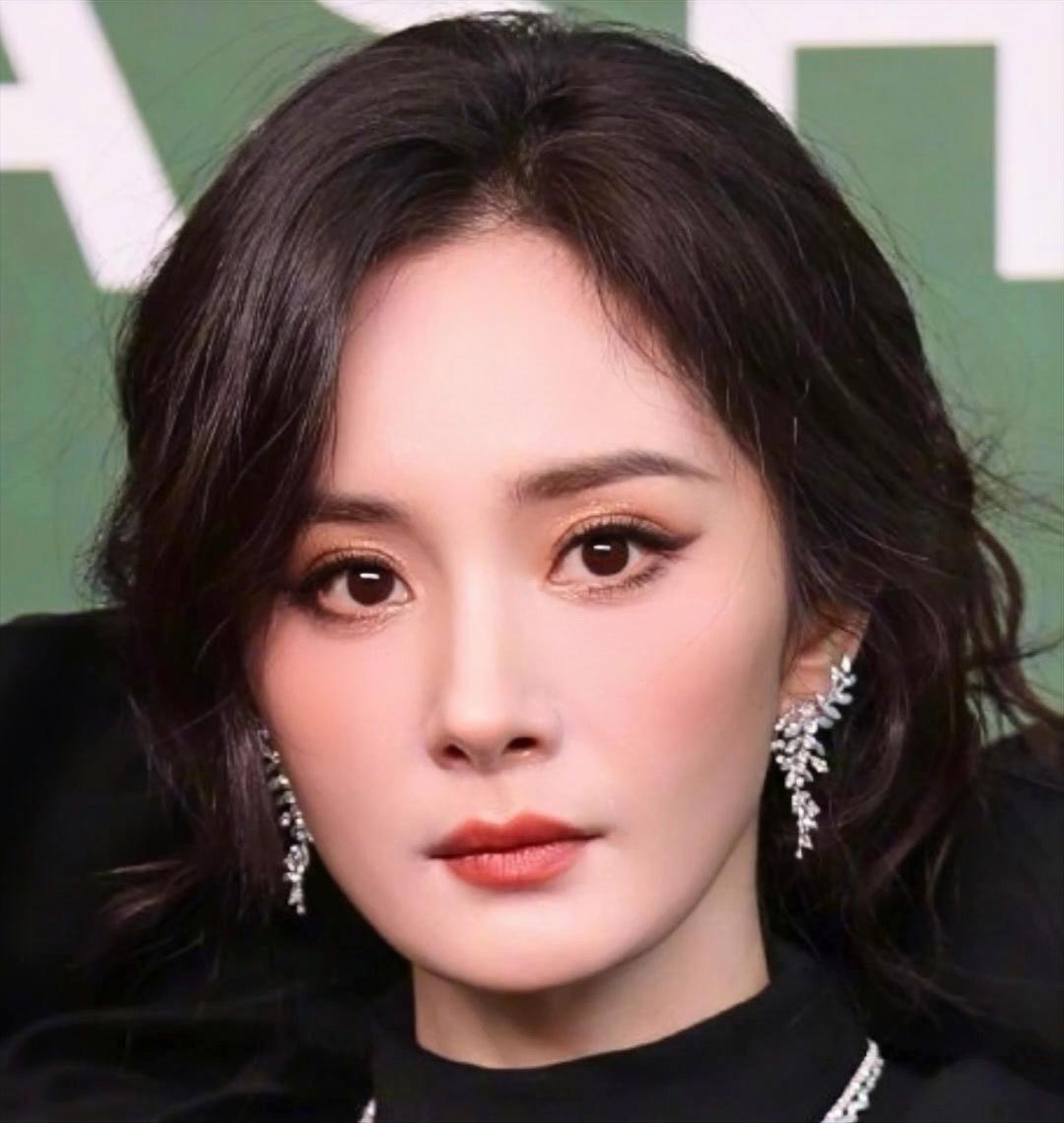 十二张高级明星脸[惊恐][比心]您认为打几分呢？期待您的参与[握手]