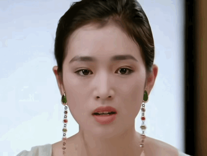 这才是真正意义上的360度无死角巩俐这段起身我看了不下十遍这个俯拍镜头也足以