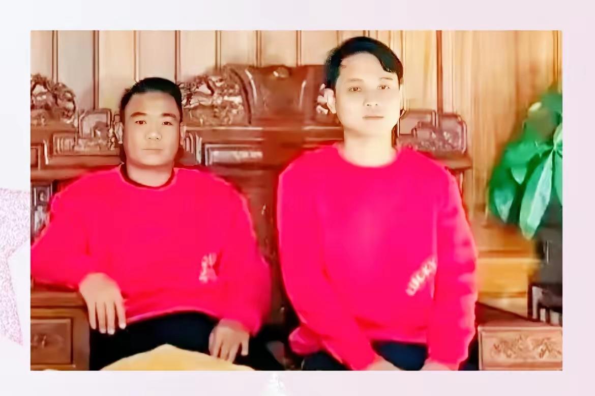 明家后代的情况差异很大，明菊兰的儿子没有被抓，他与父母完全不同，性格懦弱，不爱打