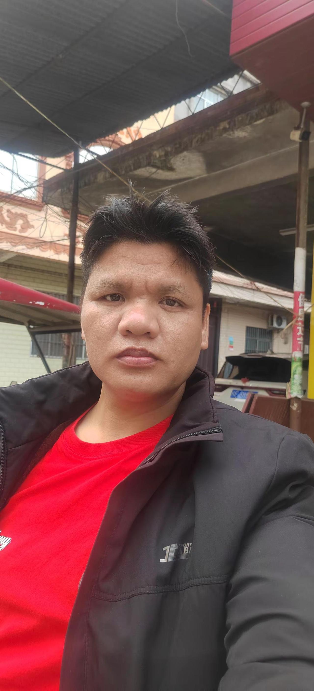 一个孤独丑男的我不知道有没有那个缘分能吃上五保户呢。