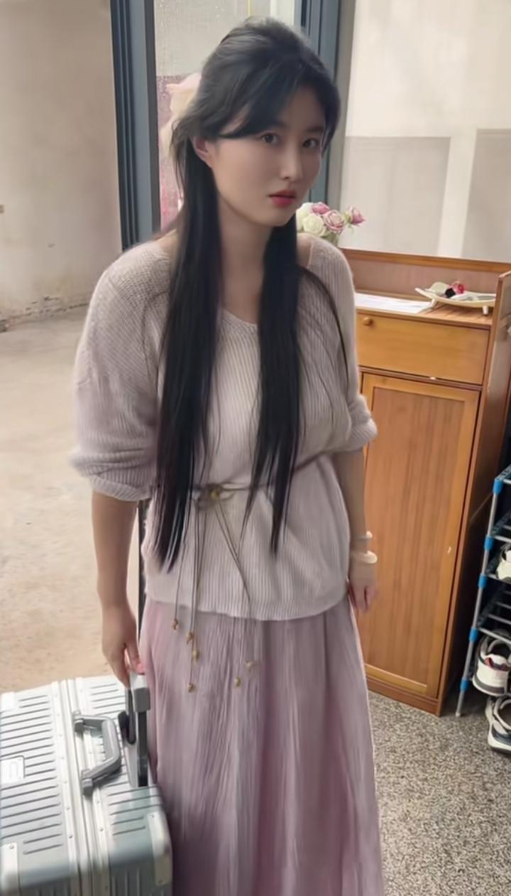 前天和老婆吵架，她生气竟然跑回娘家了！这不刚刚自己又回来了！就问这娘们我还能要么