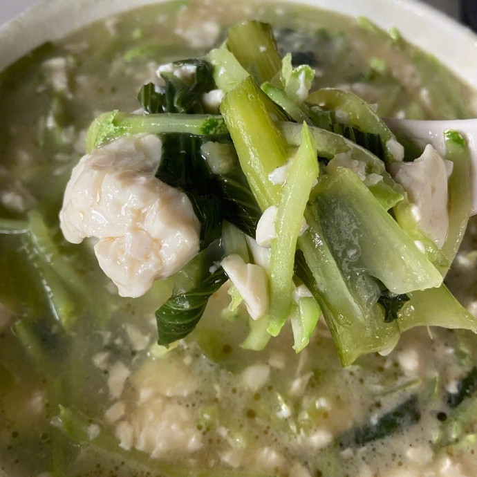 年纪轻轻就学会了做猪食