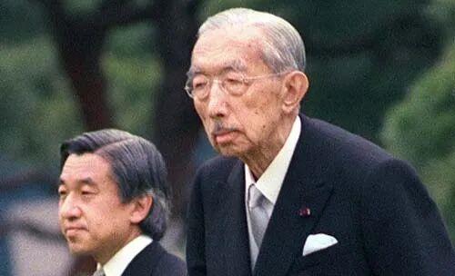 1980年，咱们国家的华国锋总理去日本访问，发生了一件特别耐人寻味的事儿。当时的