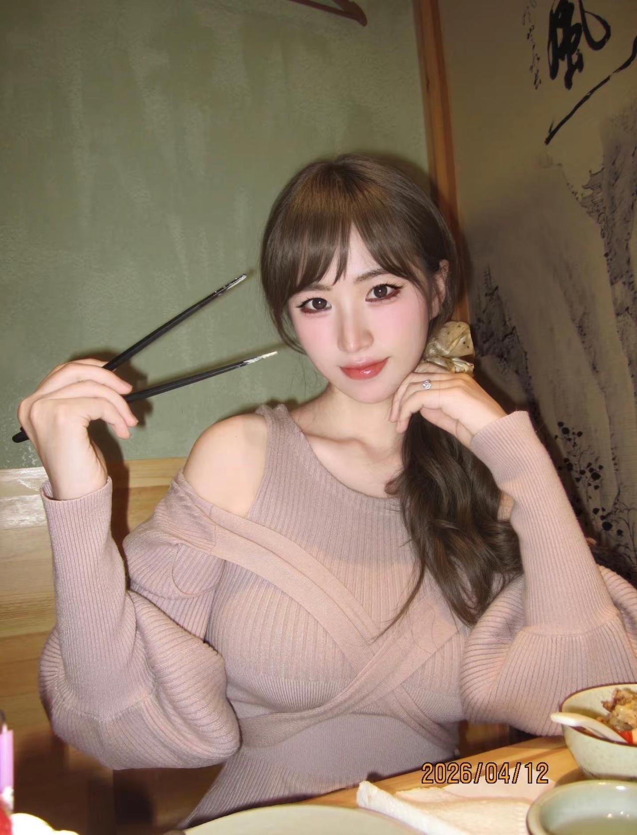 今天是个伟大日子！对对对˶ᵒᵕ˂˶ಣ是小丁诞生日吼吼🎂生日快乐