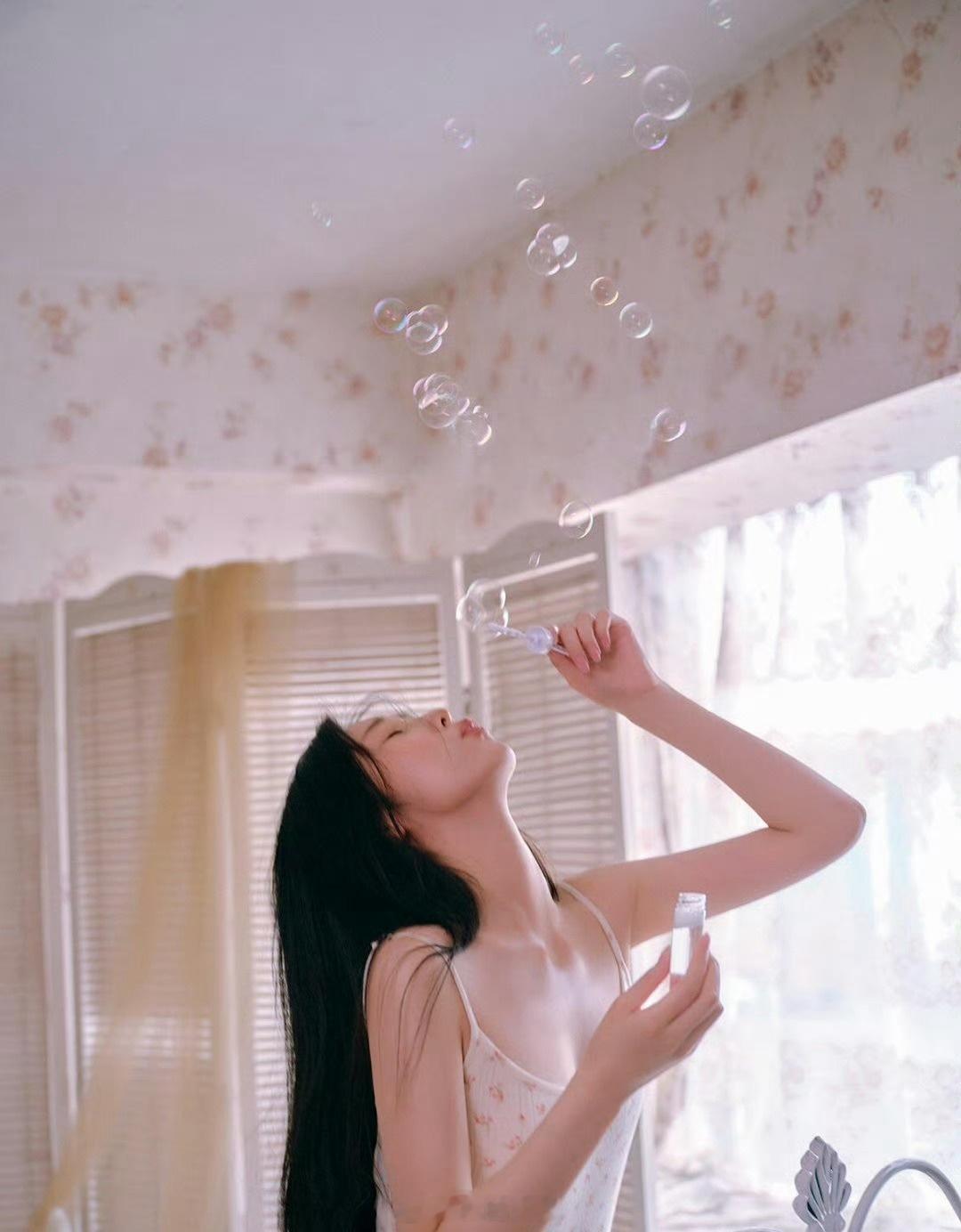 程序员失业后，一般不会直接去送外卖。而是先走完：独立开发→跨境电商→炒股