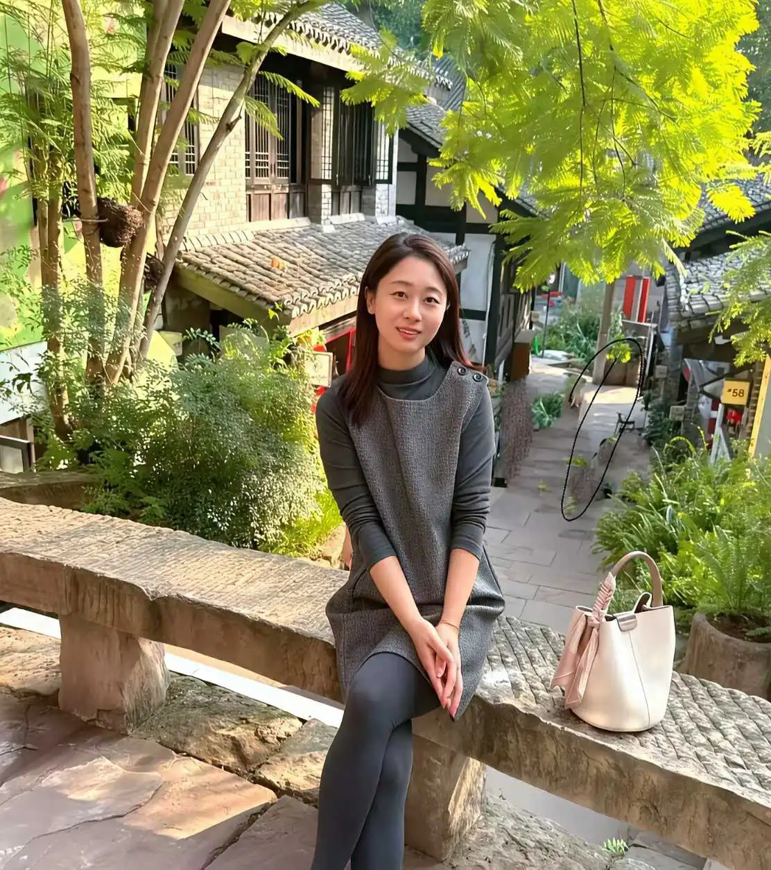 堂姐今年38岁了，五一去相亲，她也知道这个年龄已经没有挑的空间了，所以简单哪个相