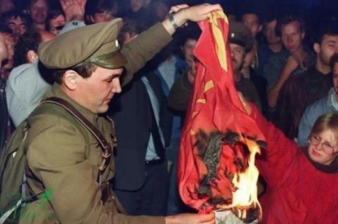 三十年认知真相：苏联解体最大赢家绝非美国，而是战略清醒的中国1991年圣诞节