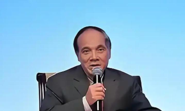 一个越南教授，当着全世界的面，扔下一句话。他说：“虽然我个人对中国有意见，但不得