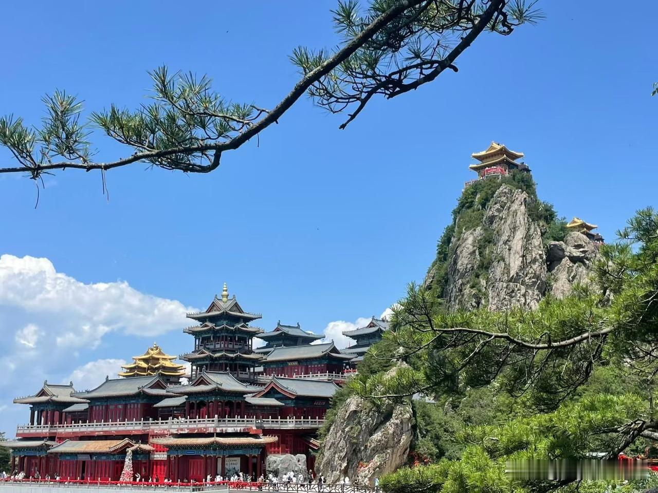 现实生活中，有很多人很多事儿弄不明白，抱怨这抱怨那，其实很多事情就是一层窗户纸，