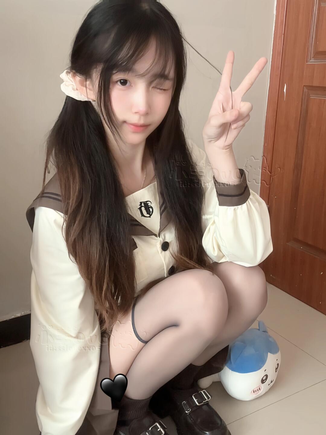 hello你好这里是萌妹子(｡ì _ í｡)