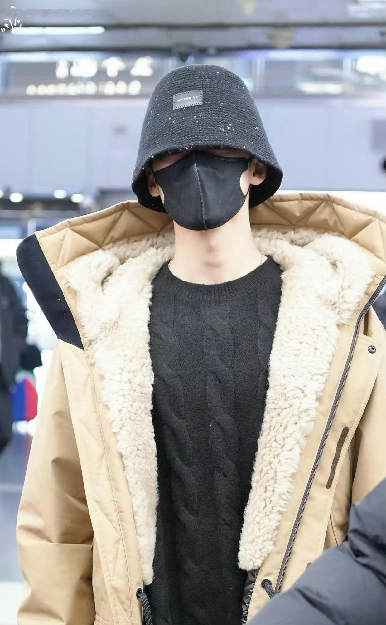 2025年了，我们R1SE还能合体|蘑菇屋何洛洛、夏之光、周震南、张颜齐、任