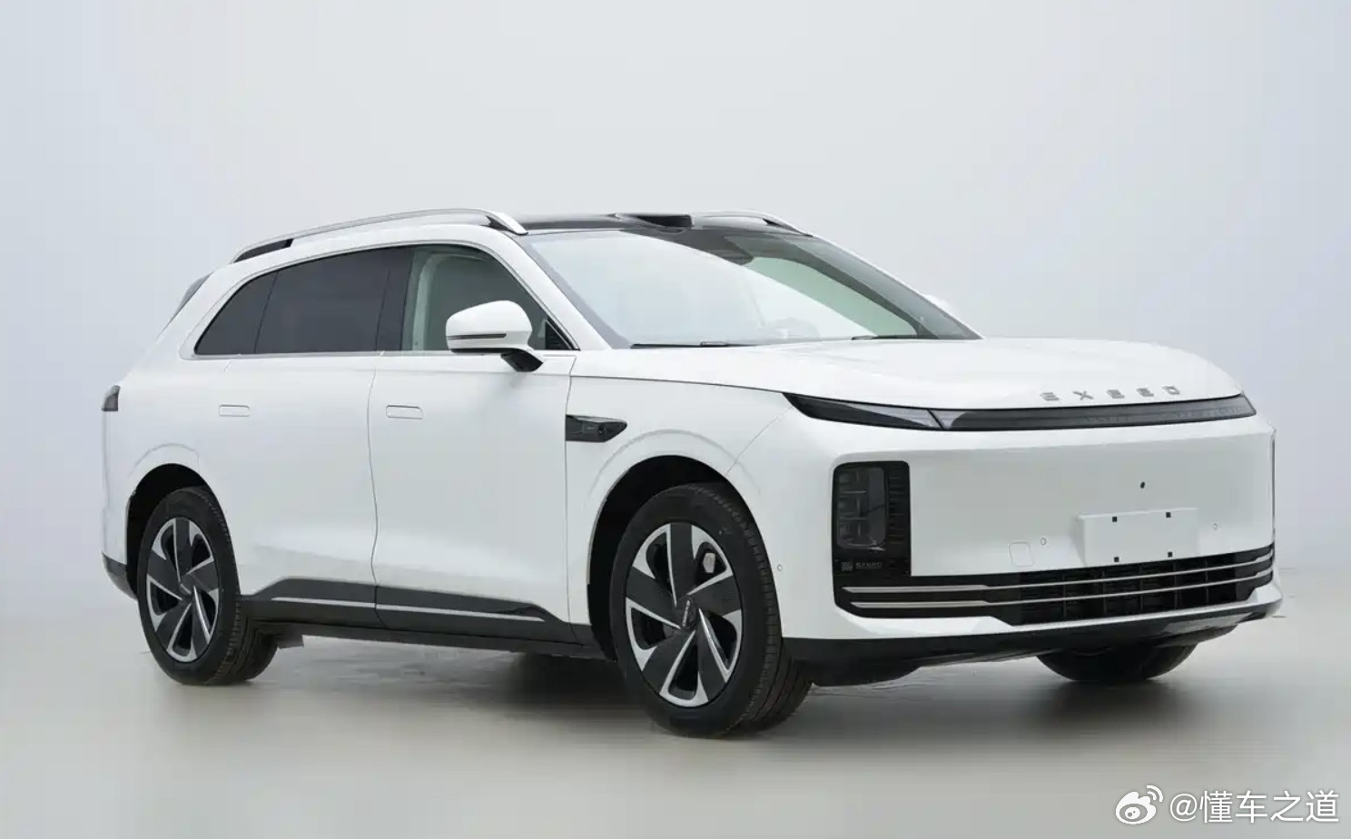 懂车之道讯近日，懂车之道获悉，我们在工信部获得一组星途EX7申报图，此次申报的