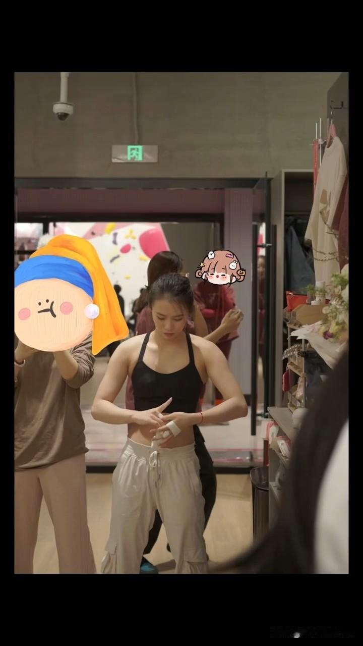 2月4日，陈芋汐更新生活日常vlog，并配文“当日常成为画布，重复是生活的留白，