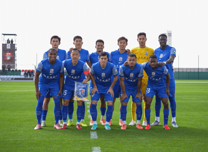 甘慧: 斯卢茨基嘉奖吴曦、杨泽翔、米内罗等冬训优秀球员