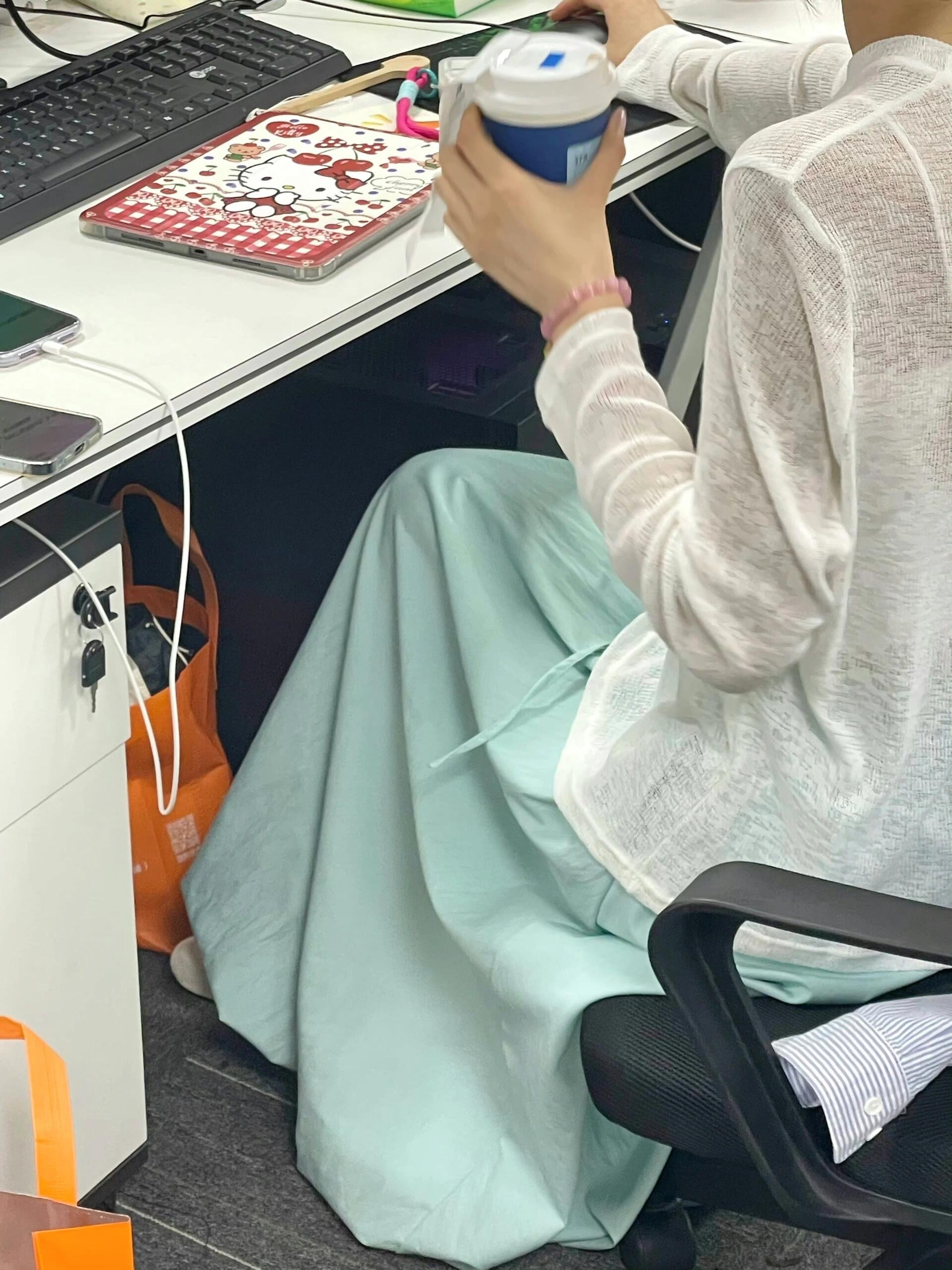在全是女生的公司上班是什么体验？上班look📷只想说：真的好快乐👸办公室就