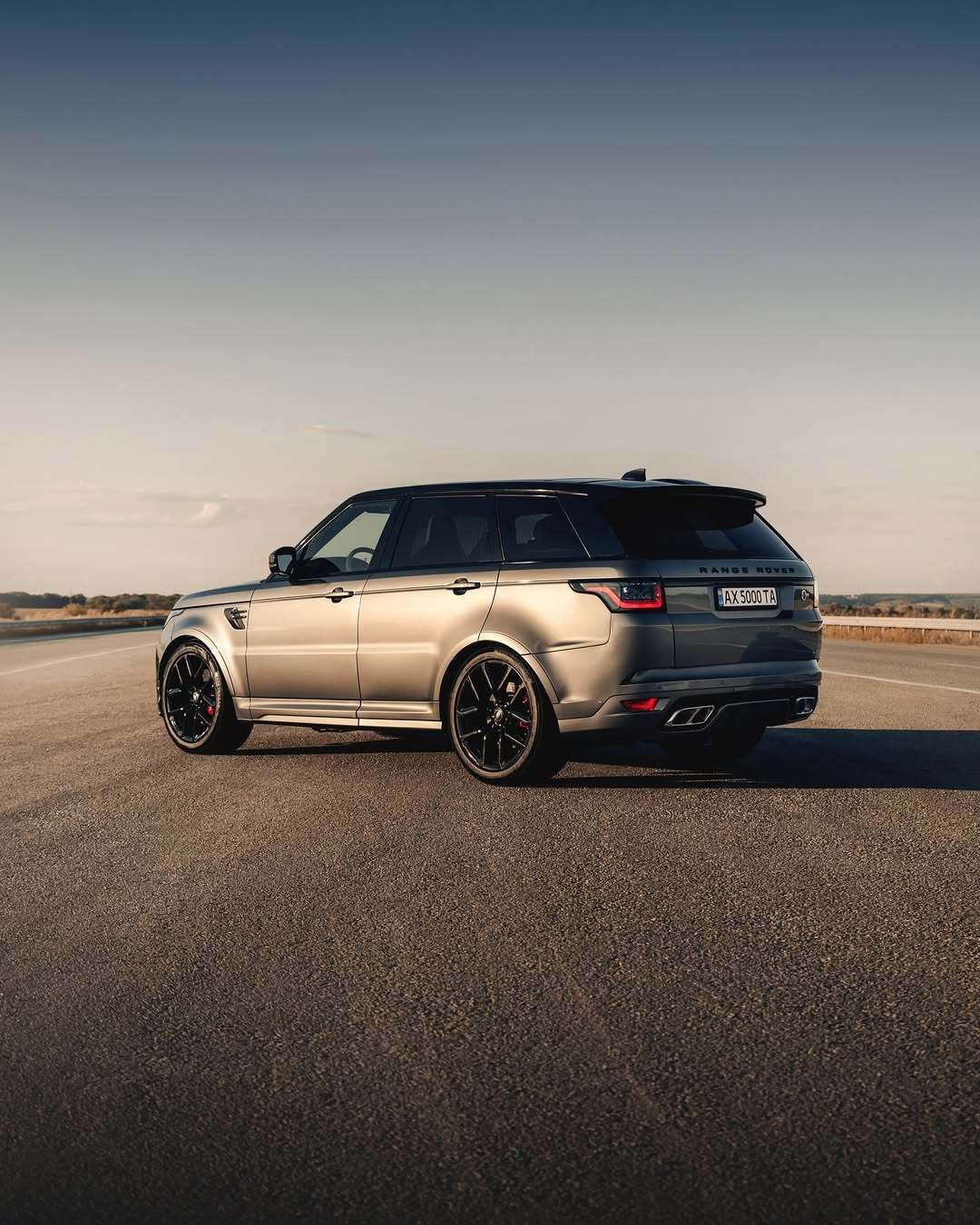 路虎RangeRoverSportSVR