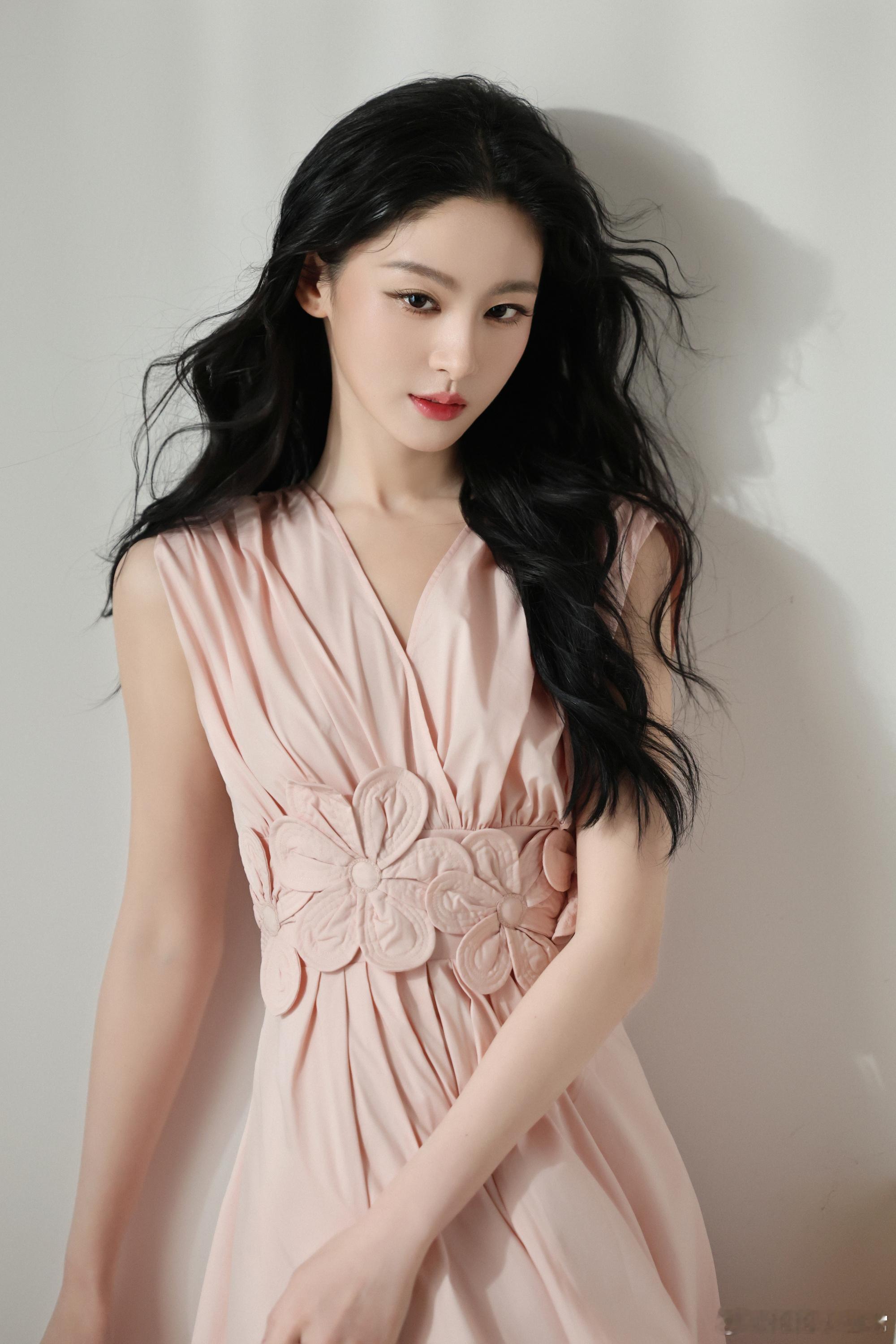 于正又夸赵晴好看了氧气大美女的感觉，期待进组，可以来个现代剧！