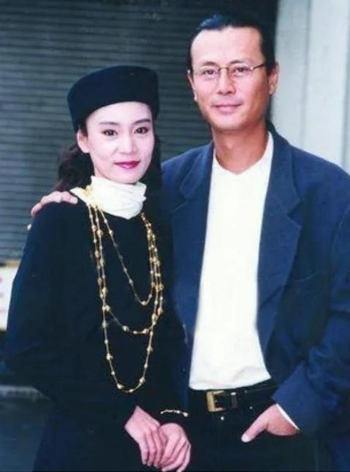 1997年，38岁的刘雪华怀了刘德凯的孩子，分外开心的她正在筹备婚礼，突然接到了