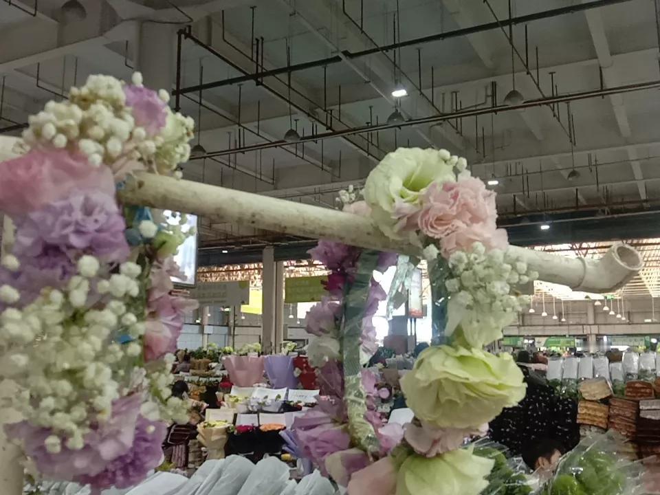 来云南旅游，第一站昆明，这两天温度17度到21度。非常舒服，体感非常舒服。今