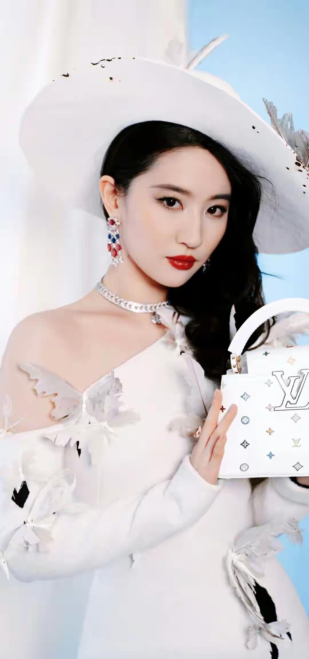 刘亦菲学生时代哪位老师对你影响最大？