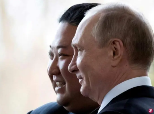 俄乌冲突最大的赢家可能就是朝鲜。朝鲜去年首次出兵就帮助俄罗斯一举拿下库尔斯克，这