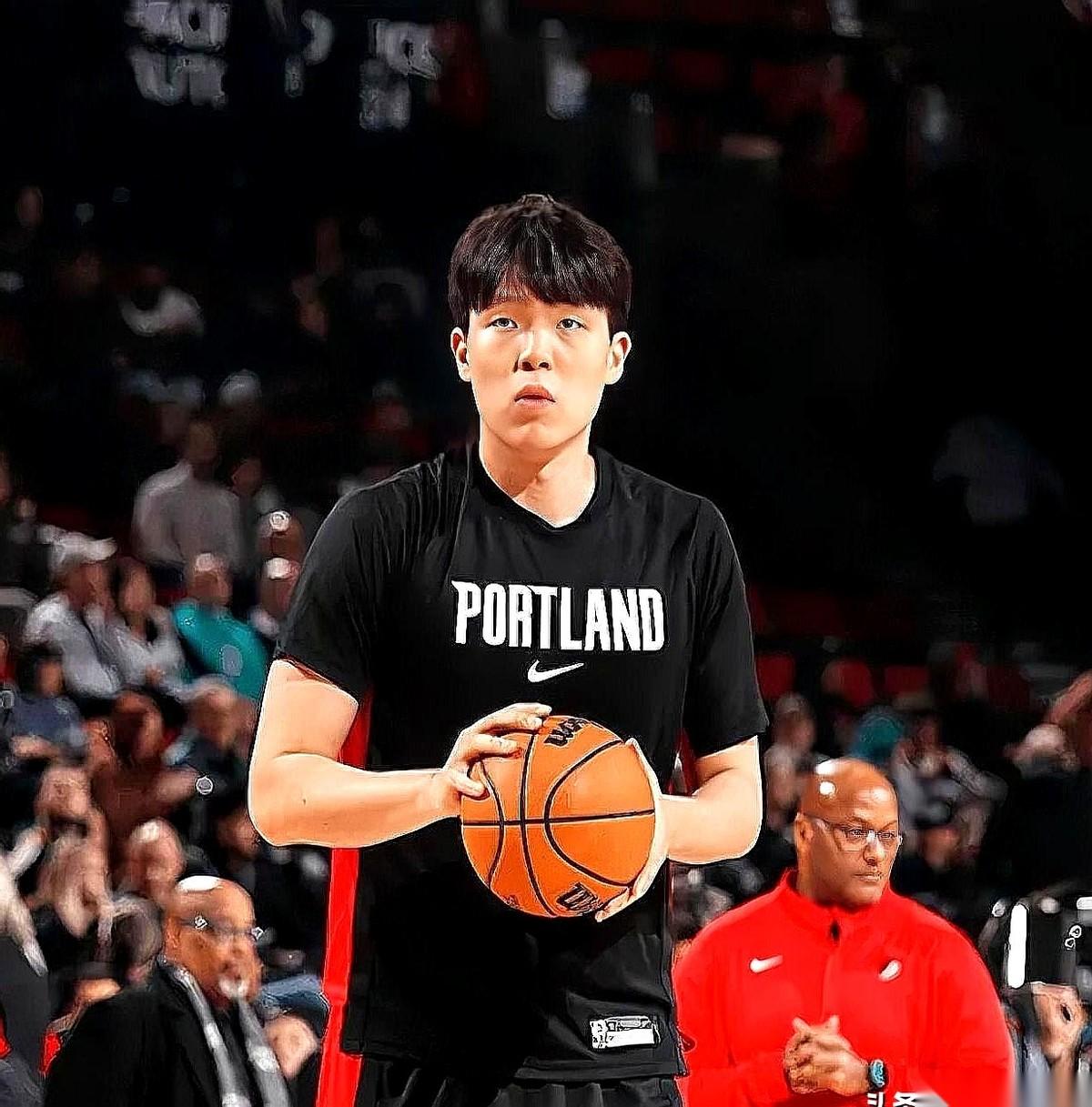 开拓者要把罗威摆上货架了。看到这消息，我第一反应不是“机会来了”，而是“考试开