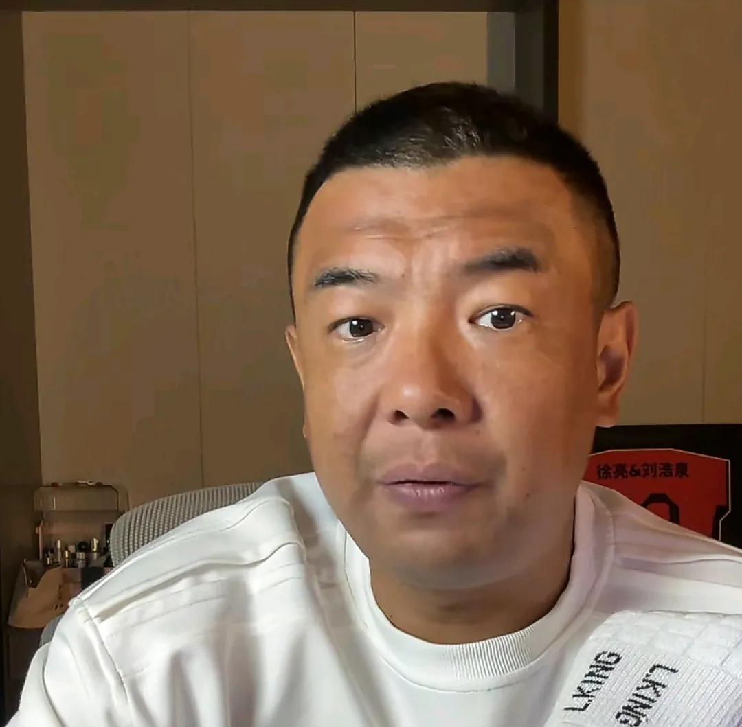 前国脚徐亮表示，亚少赛U17国足可以采用田忌赛马的战术。在U17亚洲杯的分组结