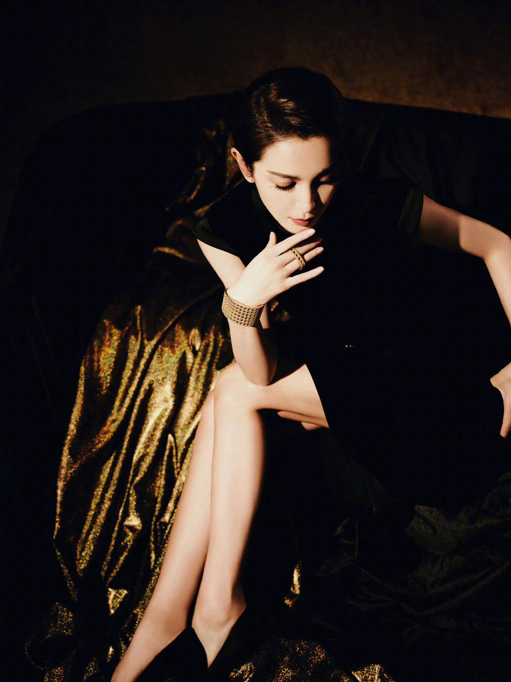 没喊错，冰冰确实是妈妈级别的！