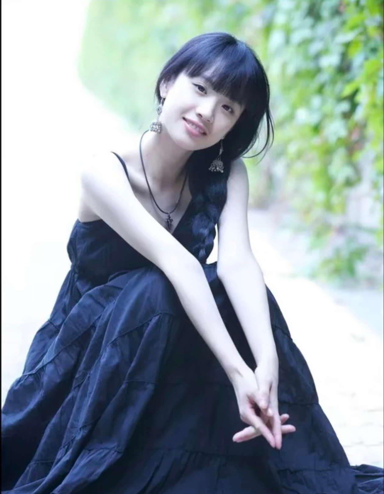 考古李梦早年照片！就连军训宿舍抓拍都好好看，满满的青涩感。​​​