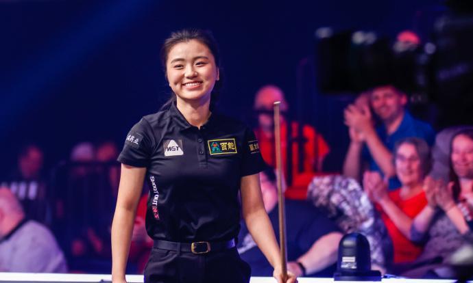白雨露第一局(71:59)旺哈鲁泰,1-0领先,2025曼谷女子斯诺克公开赛即时