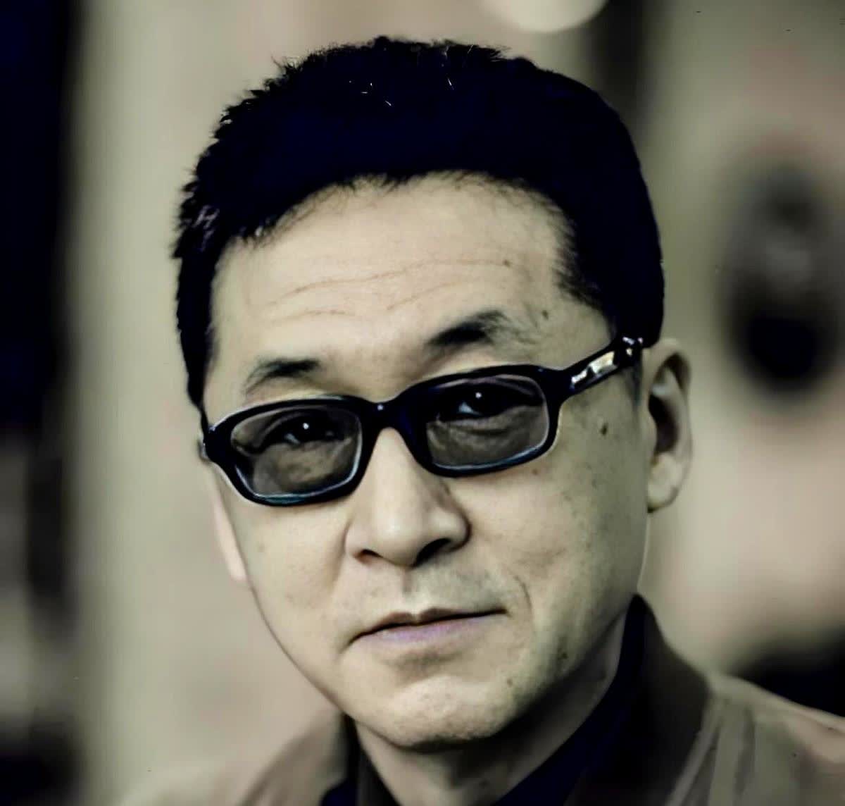 万万没想到，因为骂了董宇辉“贼眉鼠眼”上了热搜的聂圣哲，竟然会把李敖骂得更惨！
